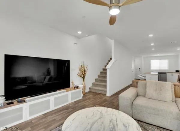 $2,400 | 5641 Fathom Blue Street, Las Vegas, NV 89148