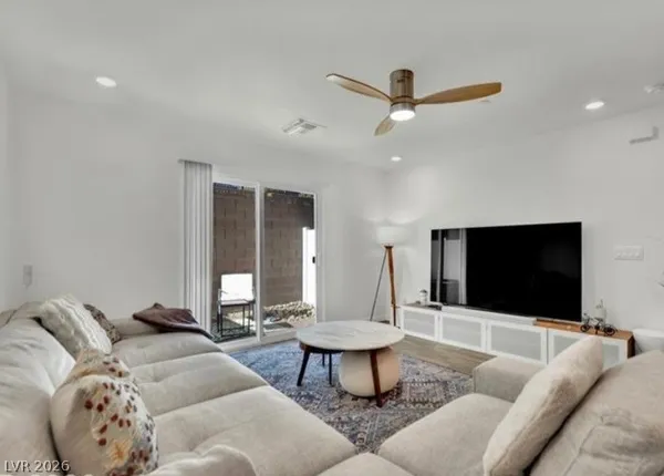 $2,400 | 5641 Fathom Blue Street, Las Vegas, NV 89148