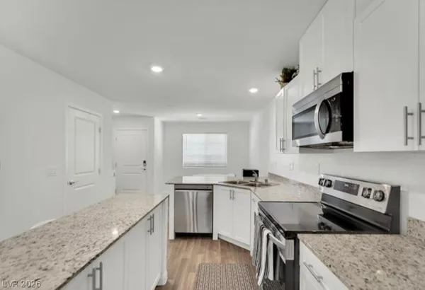 $2,400 | 5641 Fathom Blue Street, Las Vegas, NV 89148