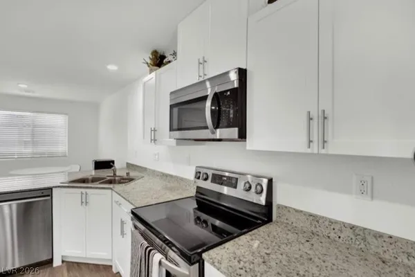 $2,400 | 5641 Fathom Blue Street, Las Vegas, NV 89148