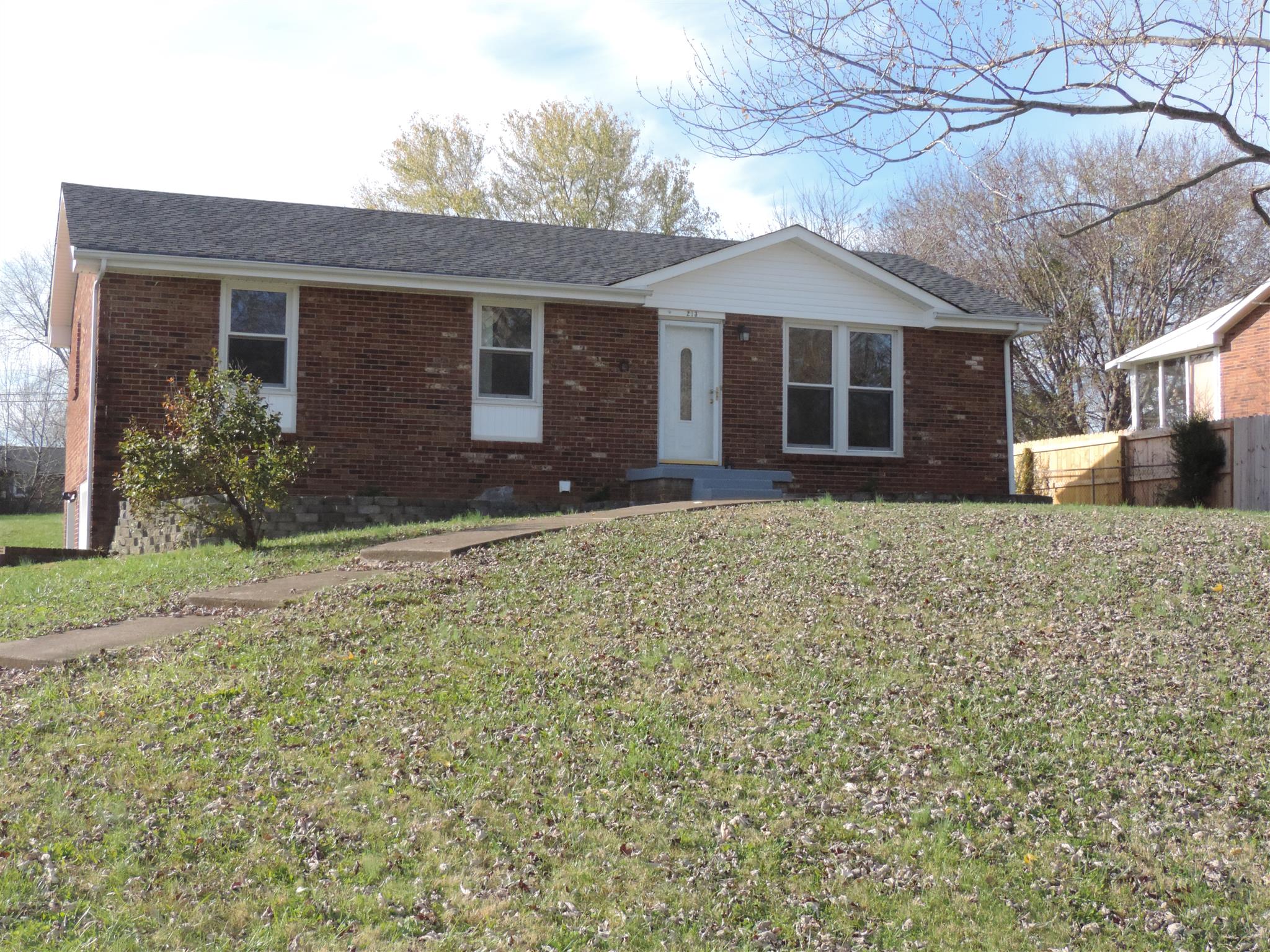 213 Jordan Road Clarksville, TN 37042 - Photo 3 of 25 Gallery Image 3