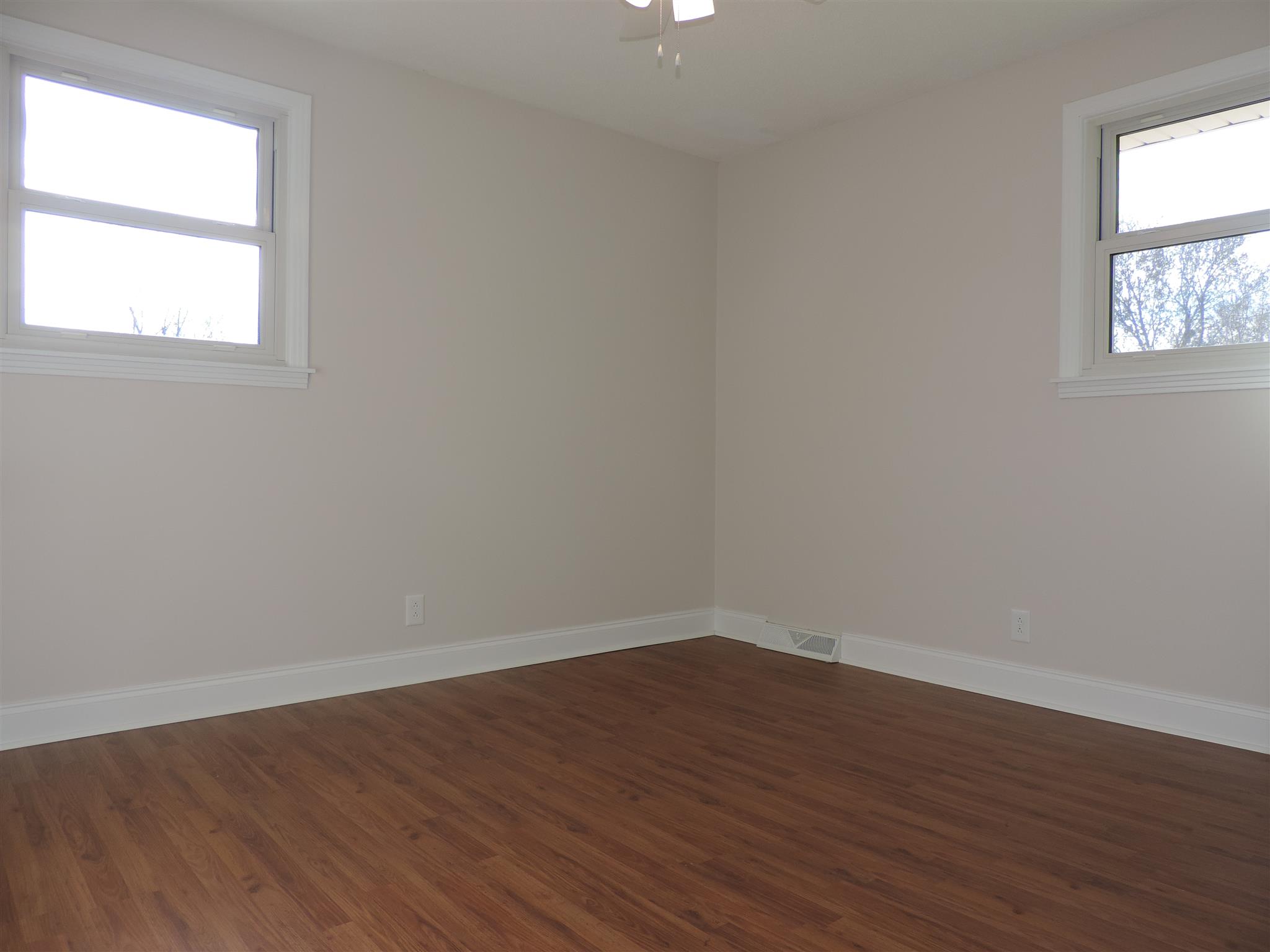 213 Jordan Road Clarksville, TN 37042 - Photo 8 of 25 Gallery Image 8
