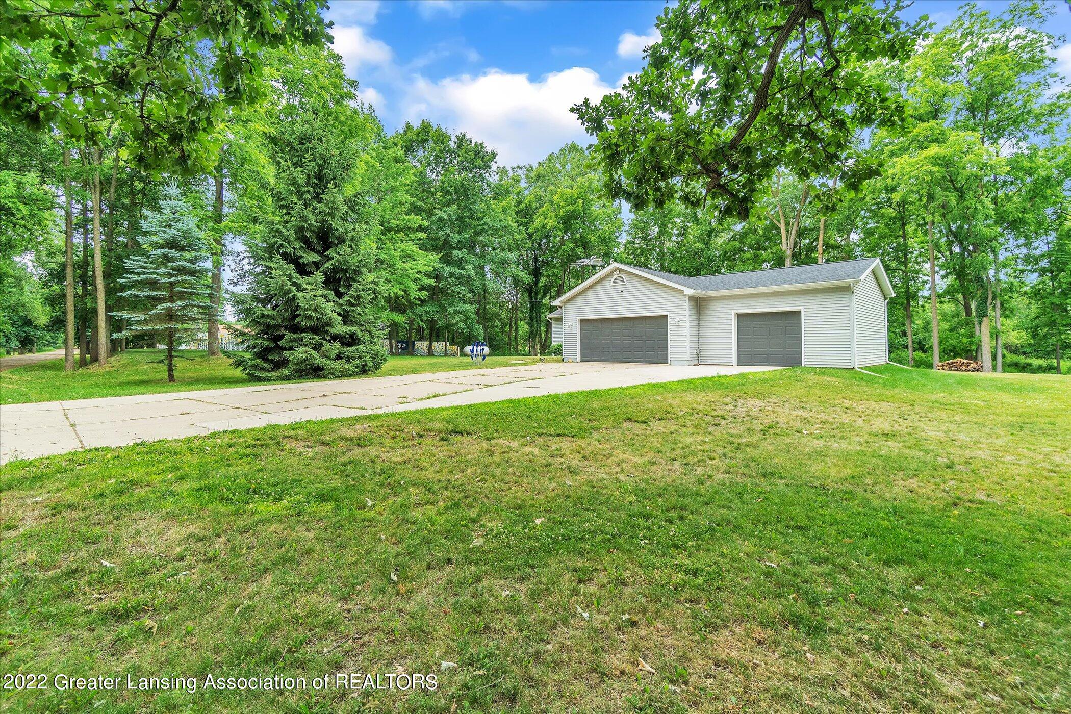 7828 Linton Road St. Johns, MI 48879 - Photo 5 of 60 06-7828-Linton-Rd-St-WindowStill-Real-Es