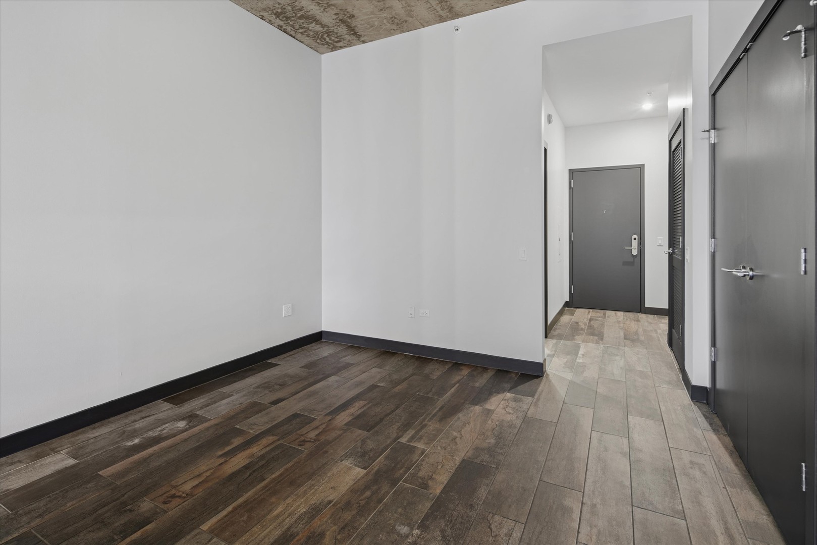 171 North Aberdeen Street, Unit 611 Chicago, IL 60607 - Photo 11 of 23