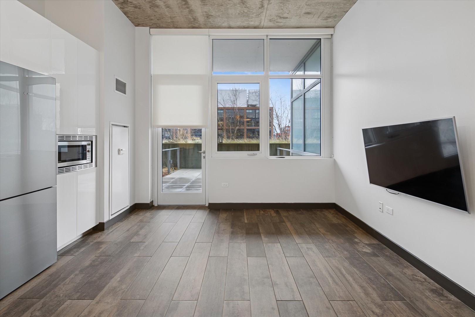 171 North Aberdeen Street, Unit 611 Chicago, IL 60607 - Photo 2 of 23