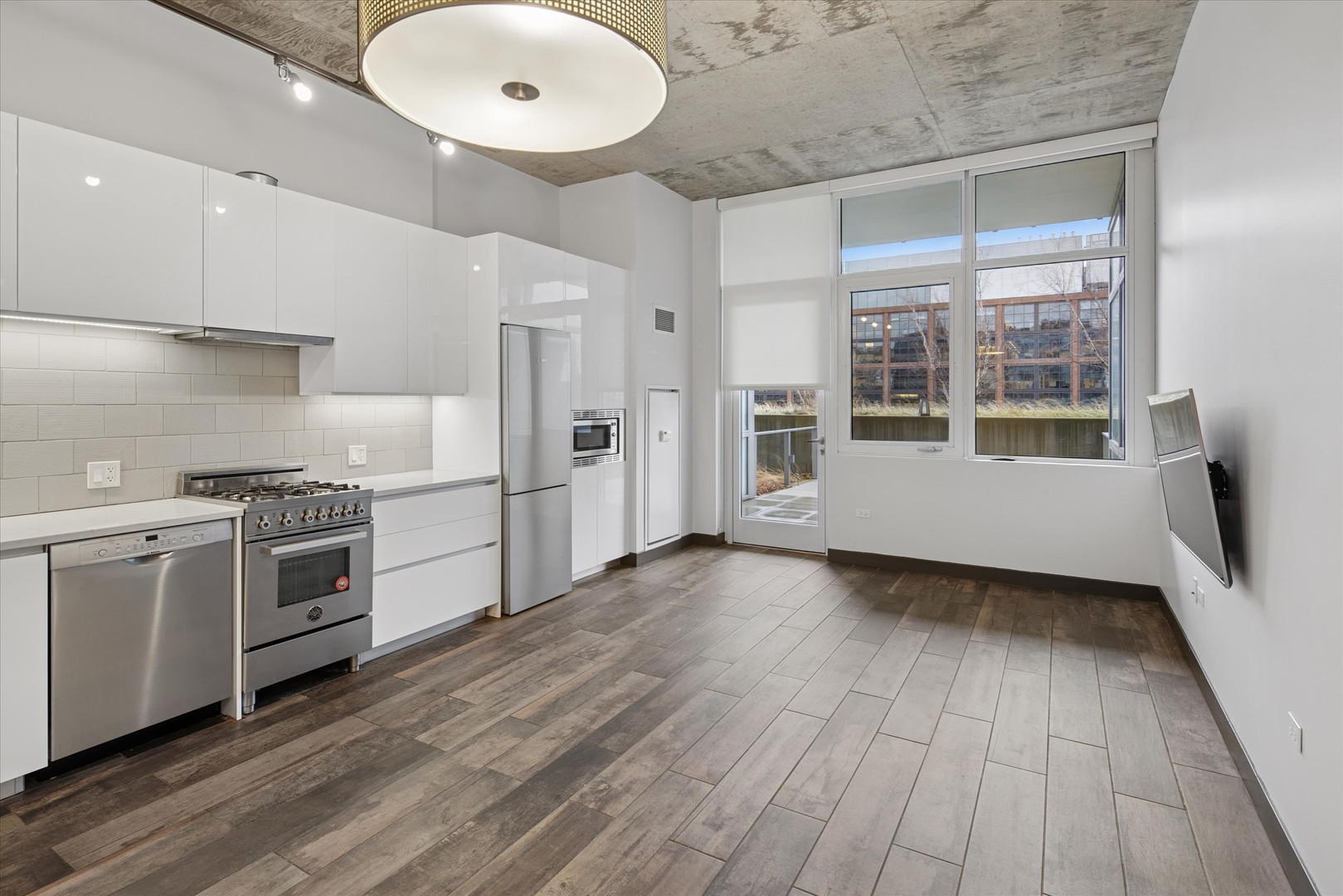 171 North Aberdeen Street, Unit 611 Chicago, IL 60607 - Photo 3 of 23