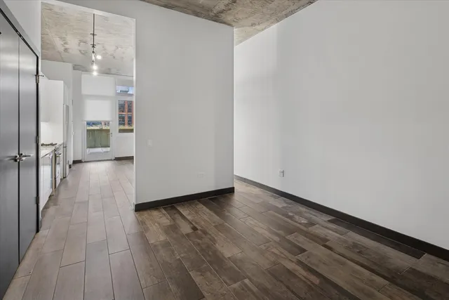 $2,370 | 171 North Aberdeen Street, Unit 611, Chicago, IL 60607