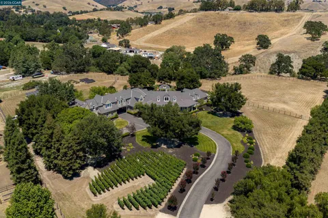 $6,698,800 | 5401 Penny Lane, Danville, CA 94506