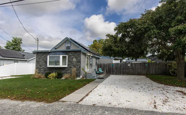 $464,900 | 15 East Delaware Parkway, Villas, NJ 08251