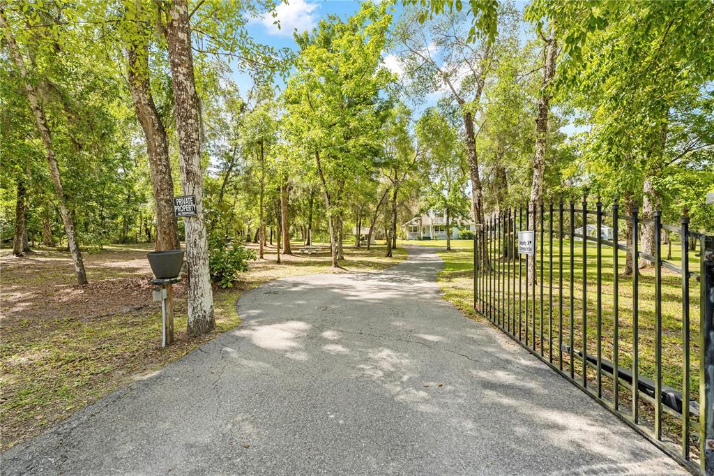 7347 Packingham Drive Webster, FL 33597 - Photo 2 of 75