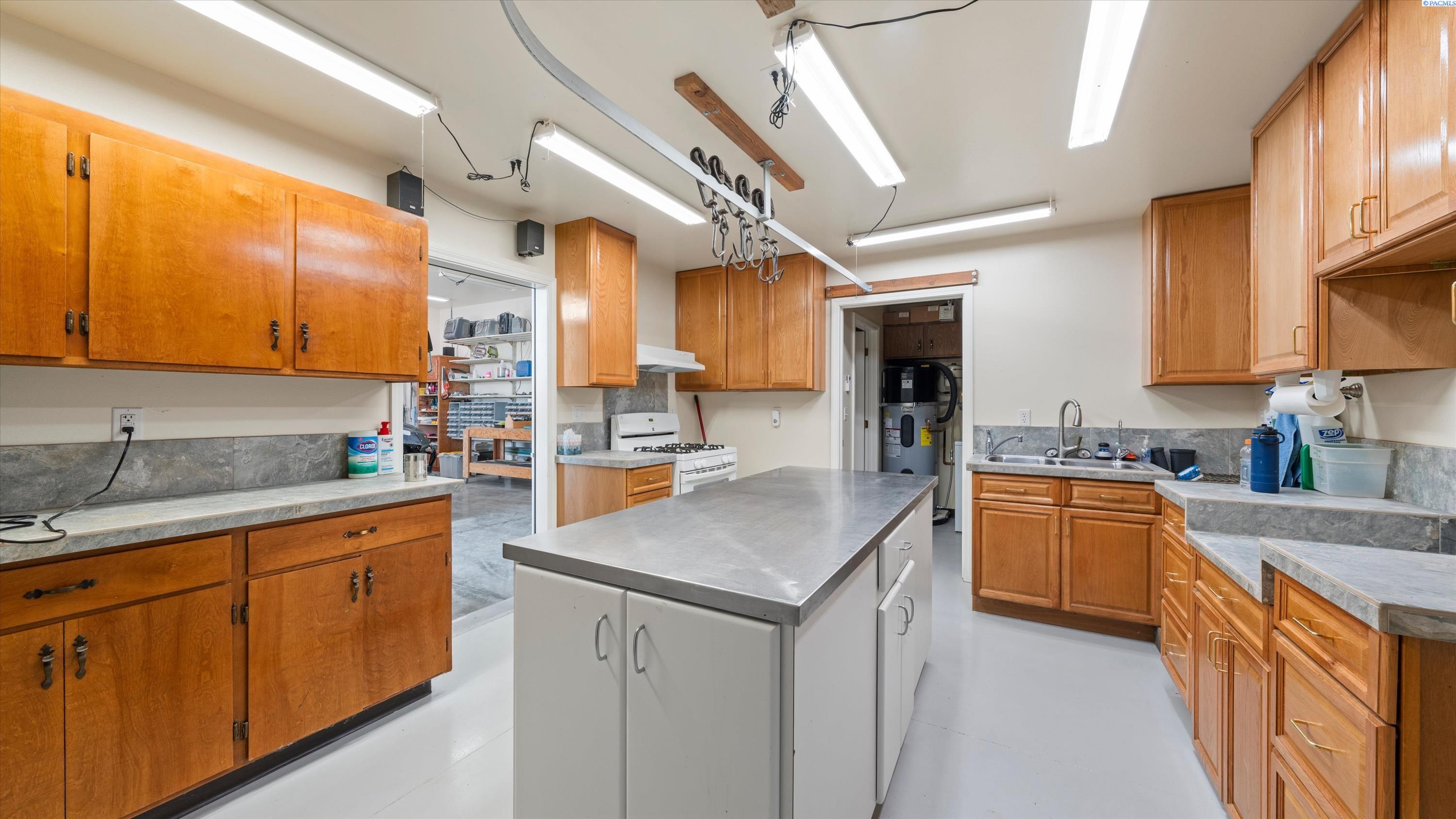 27446 North Case Road Prosser, WA 99350 - Photo 43 of 50 Gallery Image 43
