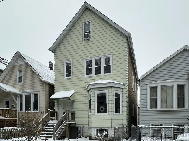 $2,195 | 1626 North Fairfield Avenue, Unit 2, Chicago, IL 60647