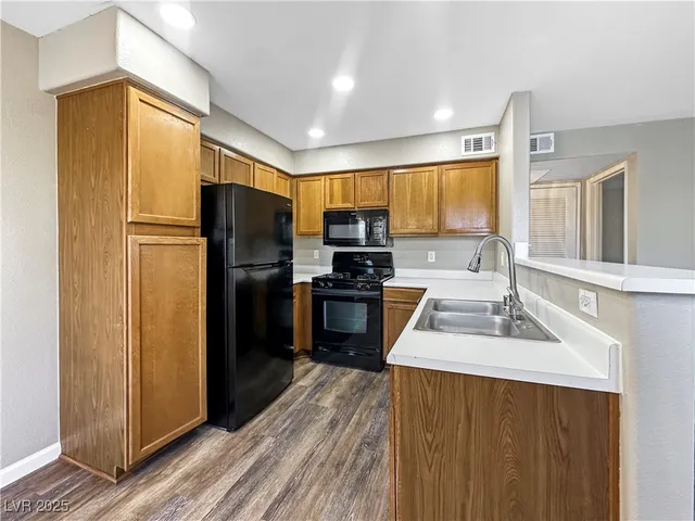 $1,100 | 5211 Caspian Springs Drive, Unit 203, Las Vegas, NV 89120