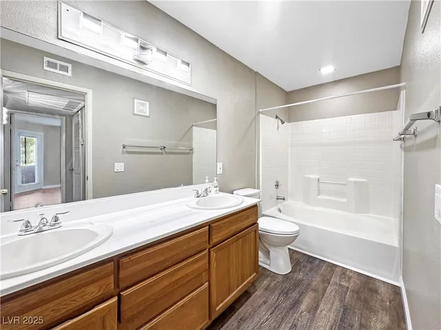 $1,100 | 5211 Caspian Springs Drive, Unit 203, Las Vegas, NV 89120