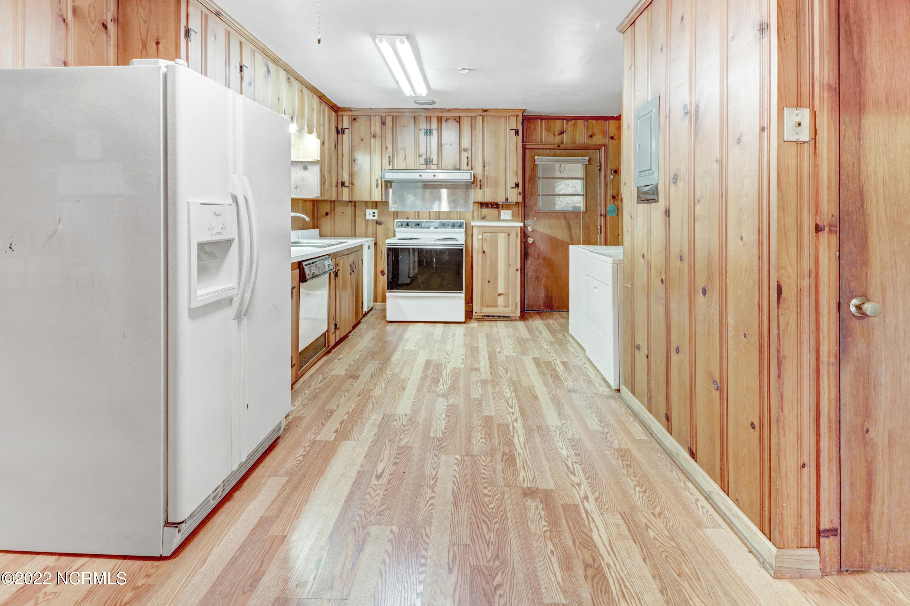 301 Smith Chapel Road Mount Olive, NC 28365 - Photo 4 of 13 A7801C58-0E28-46DE-8942-57AC6FC13F2B