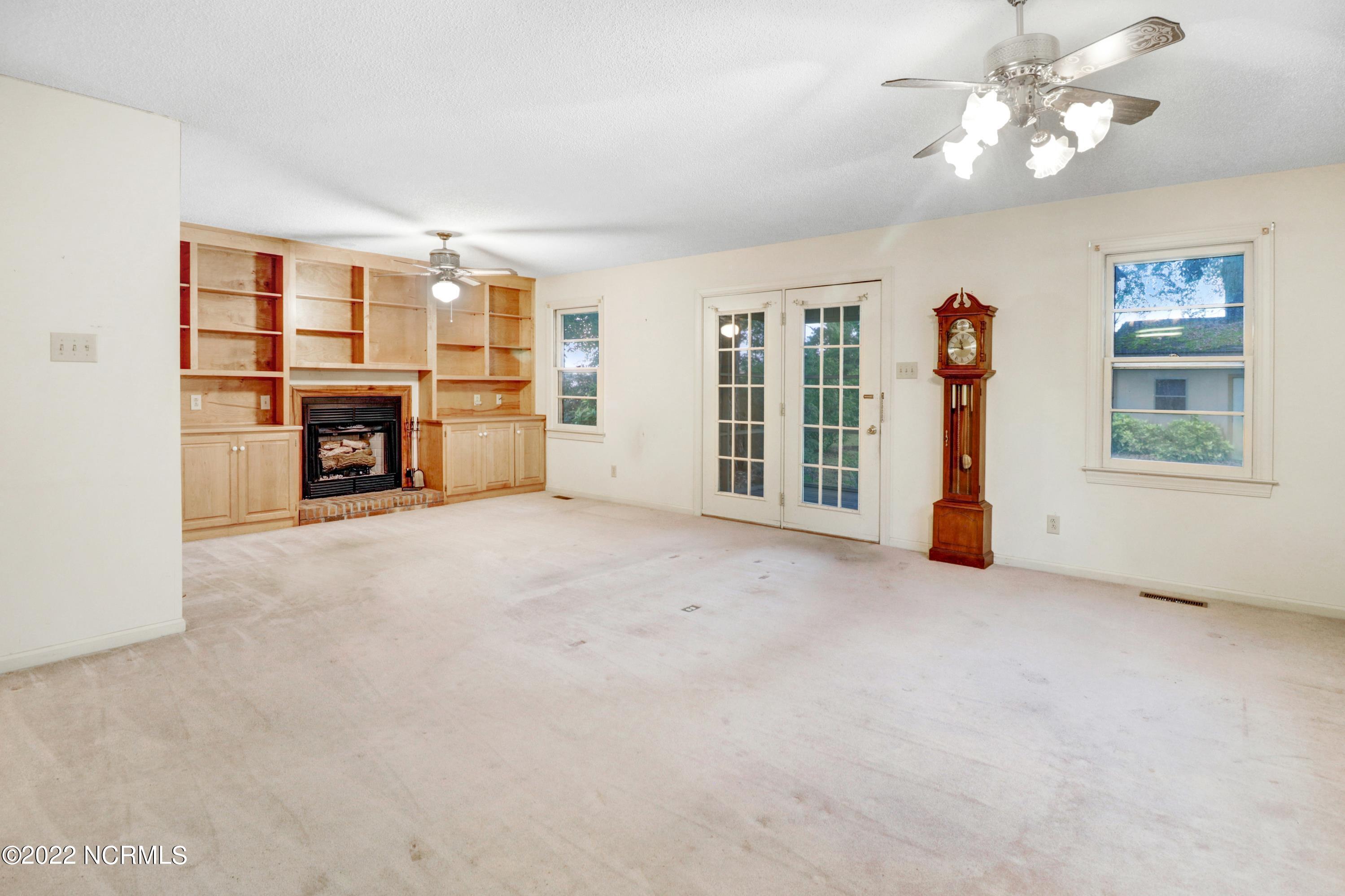 301 Smith Chapel Road Mount Olive, NC 28365 - Photo 6 of 13 8F58445B-4A4C-4B4D-B690-FD7D7D2F0464