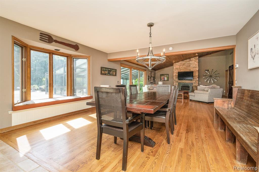 3965 Collins Road Oakland, MI 48363 - Photo 8 of 63