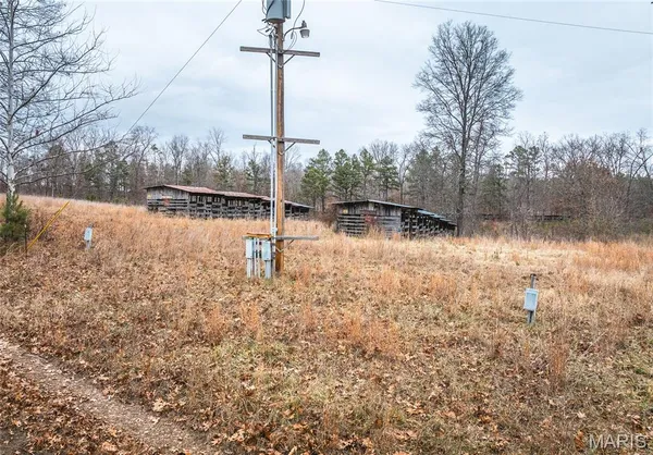 $750,000 | 19546 Golden Drive, Raymondville, MO 65555