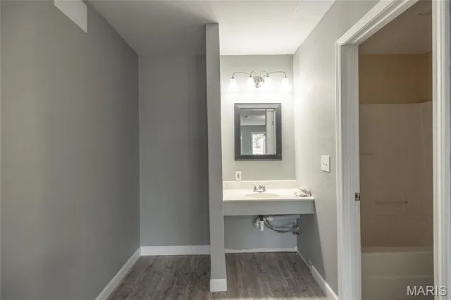 $850,000 | 19546 Golden Drive, Raymondville, MO 65555