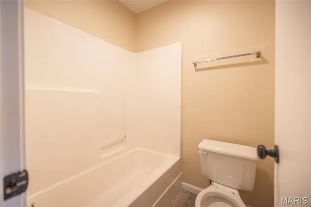 $850,000 | 19546 Golden Drive, Raymondville, MO 65555