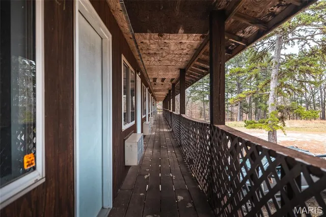 $850,000 | 19546 Golden Drive, Raymondville, MO 65555