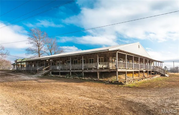 $750,000 | 19546 Golden Drive, Raymondville, MO 65555