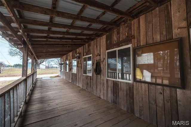 $850,000 | 19546 Golden Drive, Raymondville, MO 65555