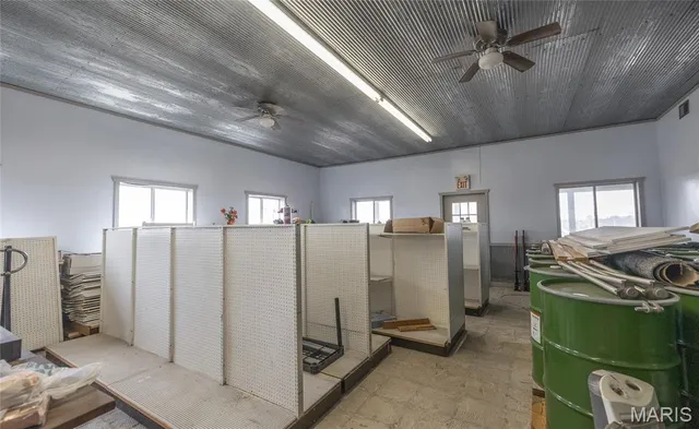 $850,000 | 19546 Golden Drive, Raymondville, MO 65555