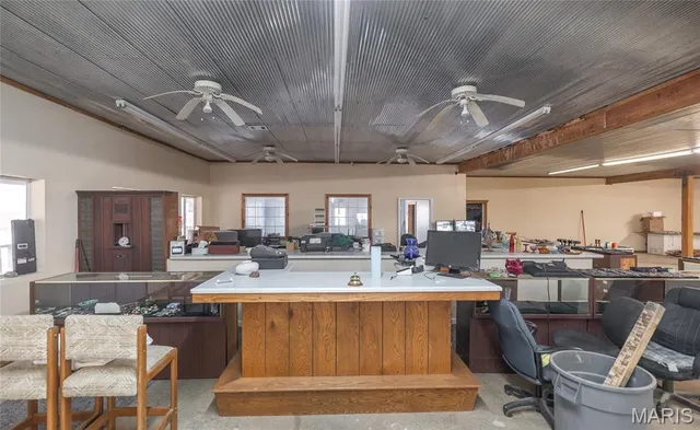 $850,000 | 19546 Golden Drive, Raymondville, MO 65555