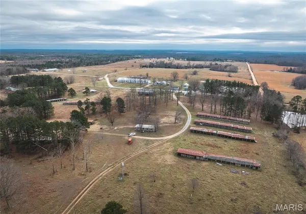 $750,000 | 19546 Golden Drive, Raymondville, MO 65555