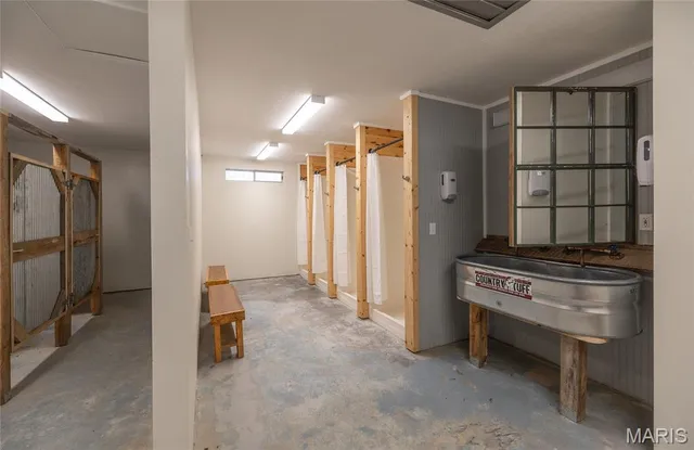 $850,000 | 19546 Golden Drive, Raymondville, MO 65555