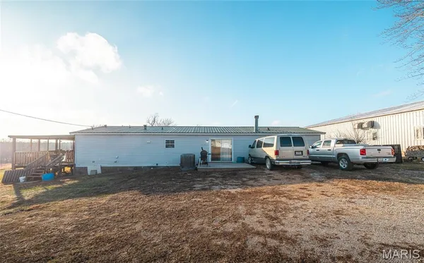 $750,000 | 19546 Golden Drive, Raymondville, MO 65555