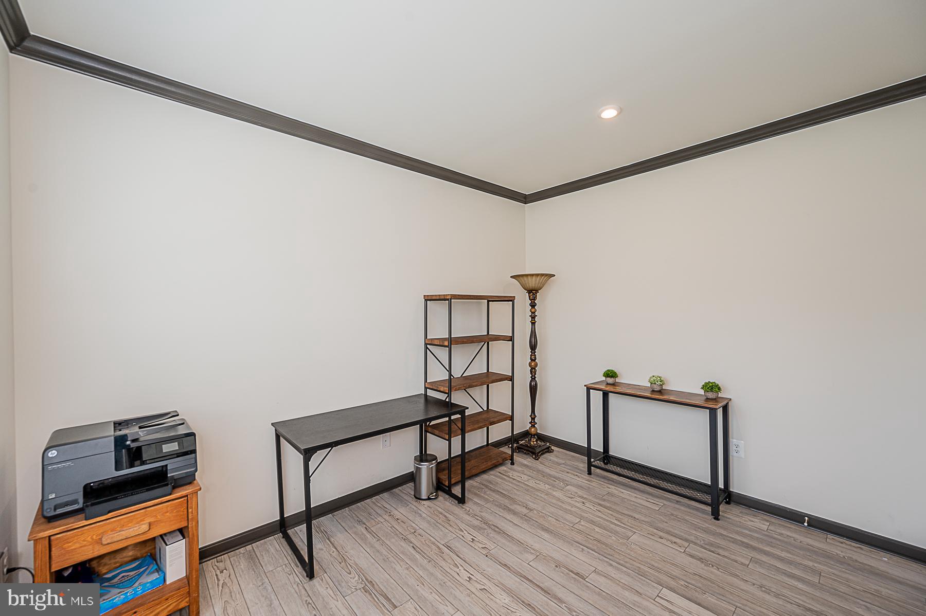 7250 Wright Road Hanover, MD 21076 - Photo 3 of 48 Office/Den