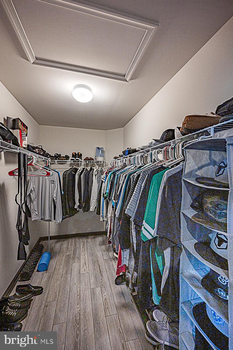 7250 Wright Road Hanover, MD 21076 - Photo 22 of 48 Spacious primary walk in closet