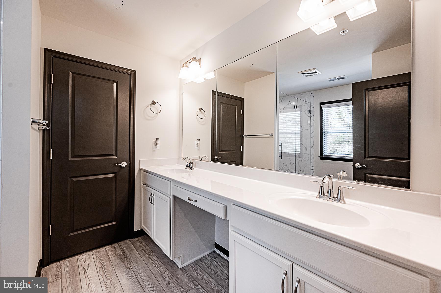 7250 Wright Road Hanover, MD 21076 - Photo 23 of 48 Primary bathroom