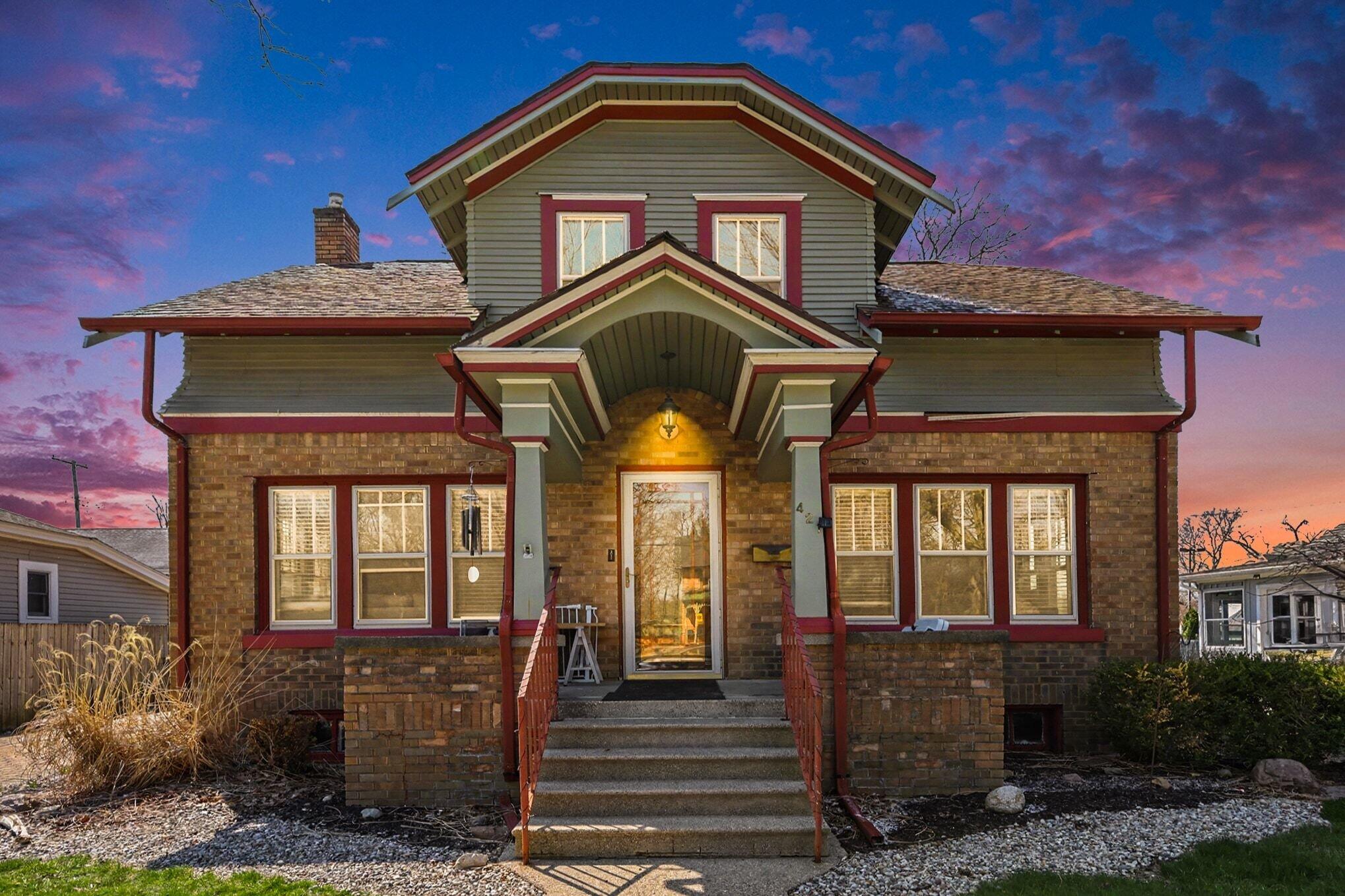 421 East Clinton Street Howell, MI 48843 - Photo 1 of 27 001_file_9708