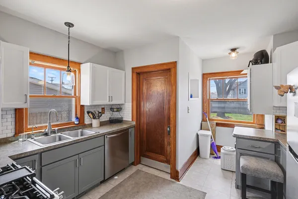 $339,900 | 421 East Clinton Street, Howell, MI 48843