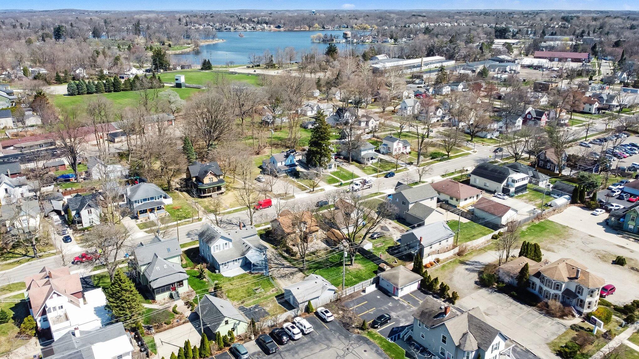 421 East Clinton Street Howell, MI 48843 - Photo 6 of 27 034_file_4311