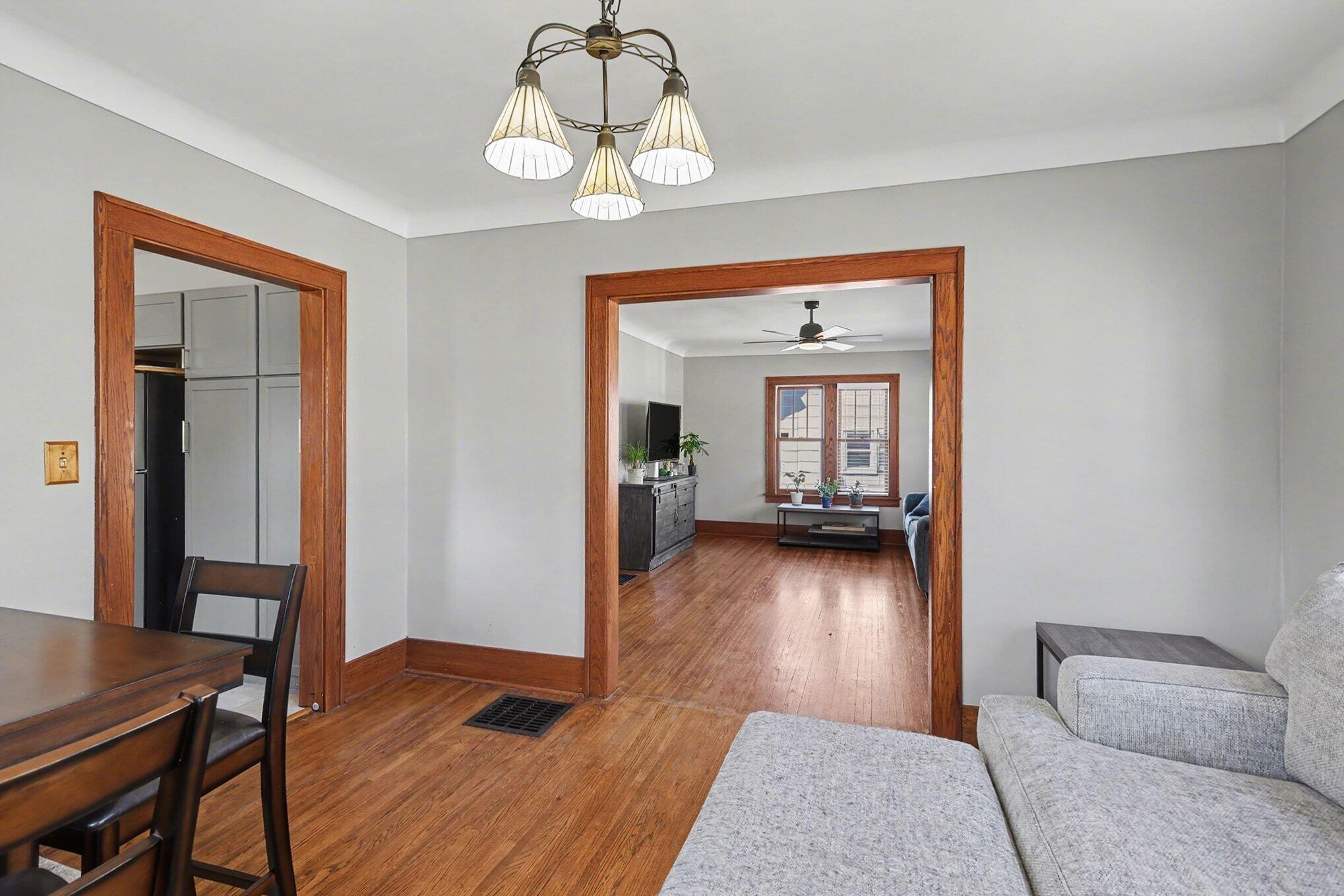 421 East Clinton Street Howell, MI 48843 - Photo 10 of 27 011_file_7398