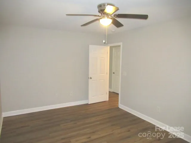 $1,400 | 495 South Government Street, Lincolnton, NC 28092