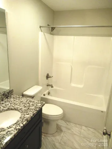 $1,400 | 495 South Government Street, Lincolnton, NC 28092