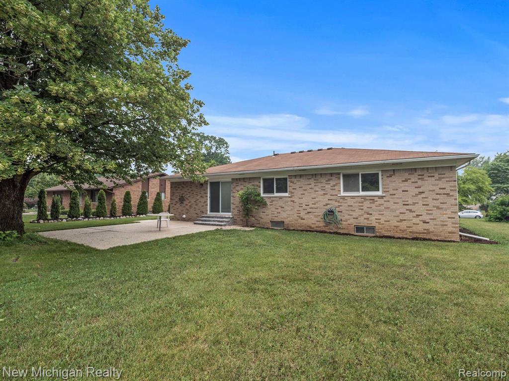 29617 Geraldine Road Farmington Hills, MI 48336 - Photo 23 of 25