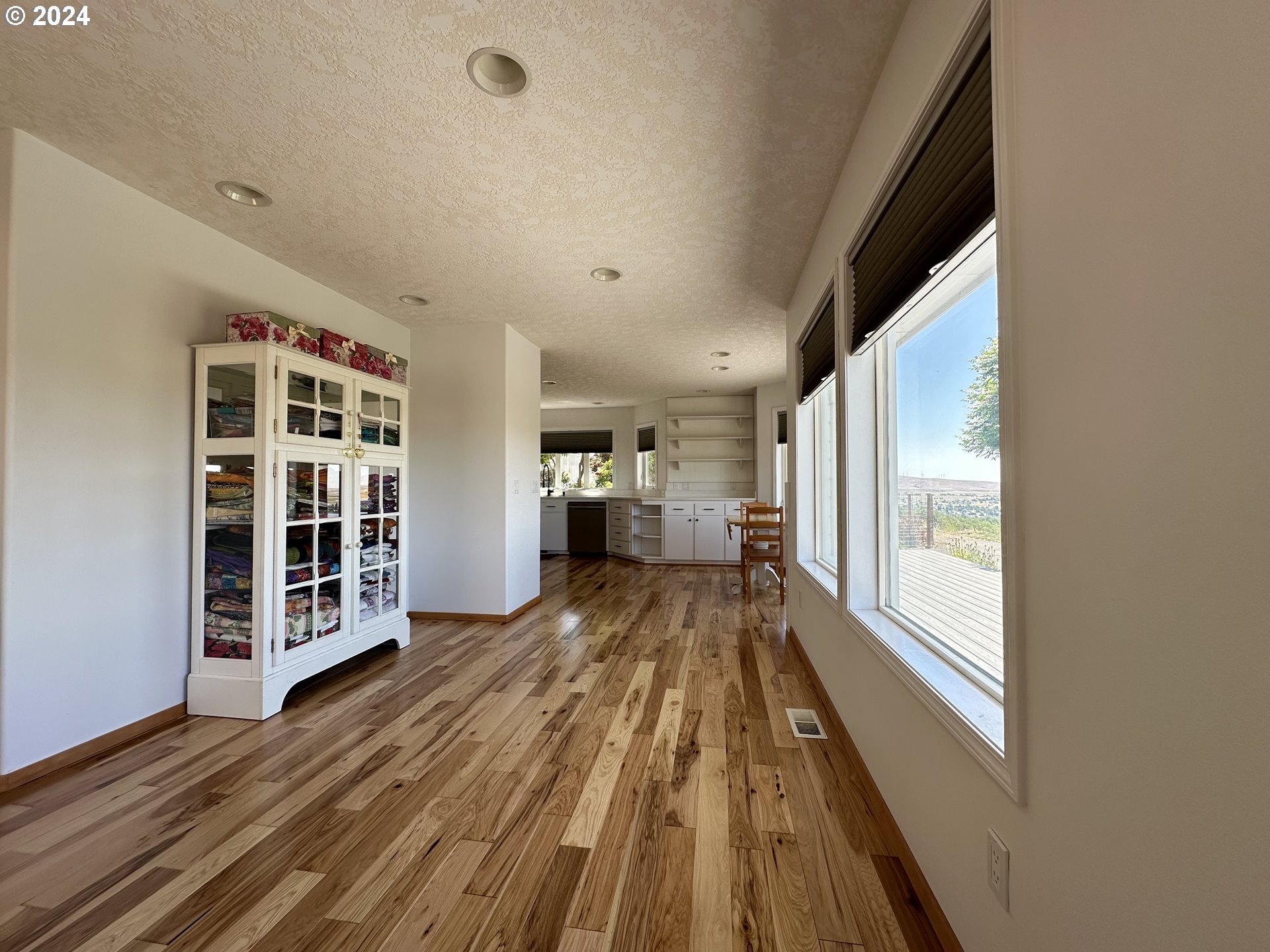 110 Eagle Drive Goldendale, WA 98620 - Photo 24 of 48 a view of gallery with wooden floor