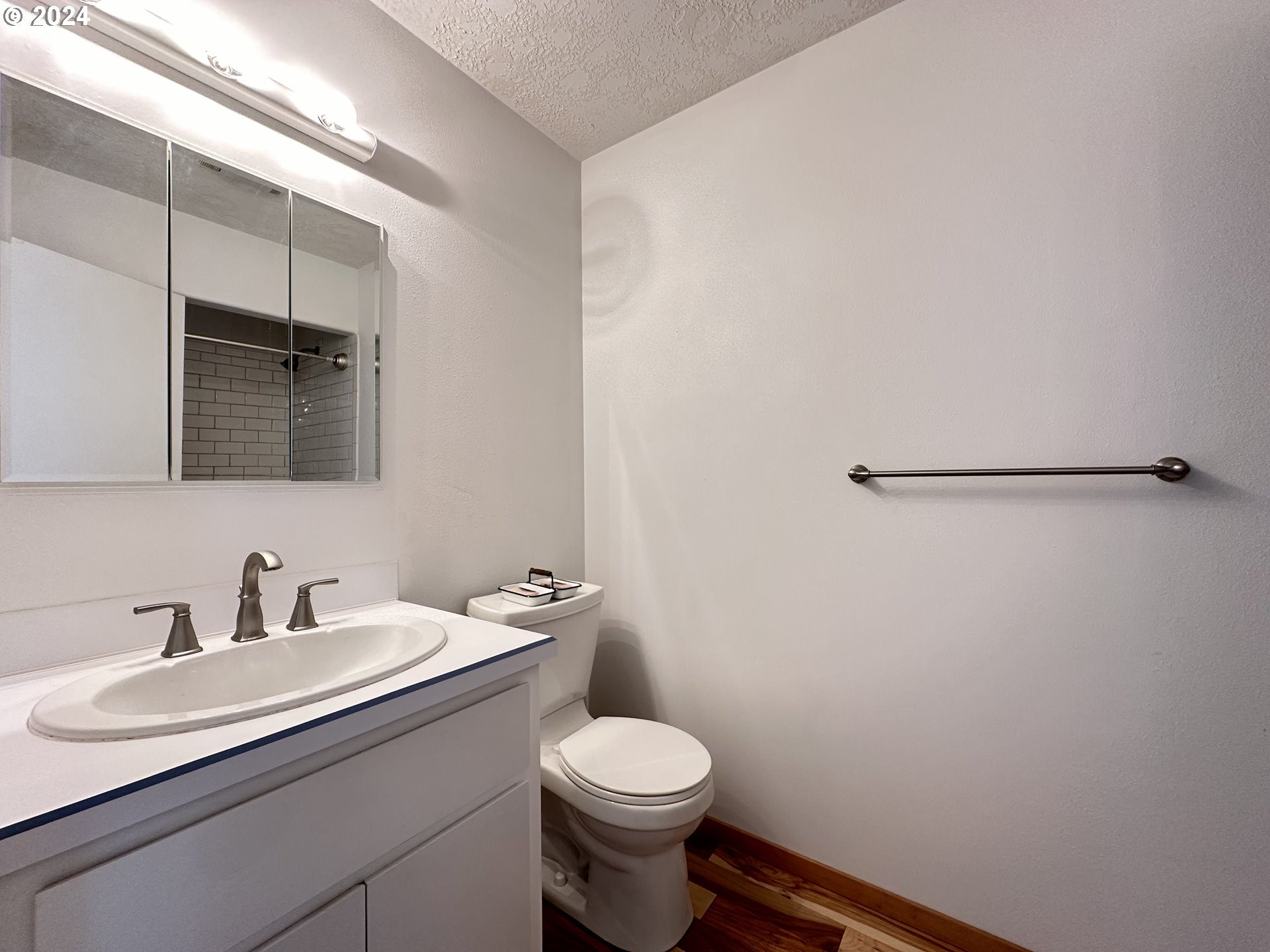 110 Eagle Drive Goldendale, WA 98620 - Photo 36 of 48 a bathroom with a sink a toilet and mirror
