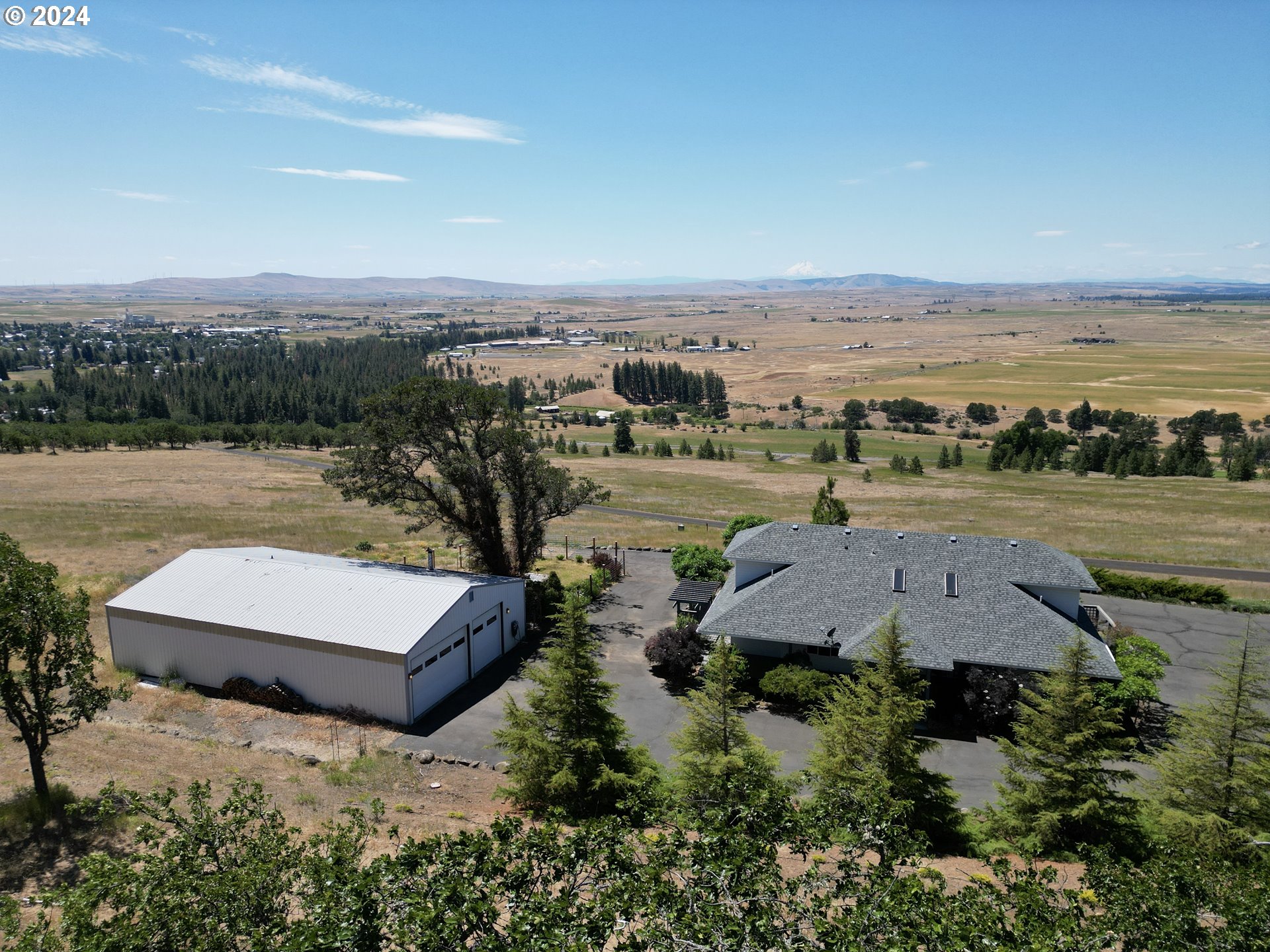 110 Eagle Drive Goldendale, WA 98620 - Photo 5 of 48 an aerial view of a house with a yard and lake view