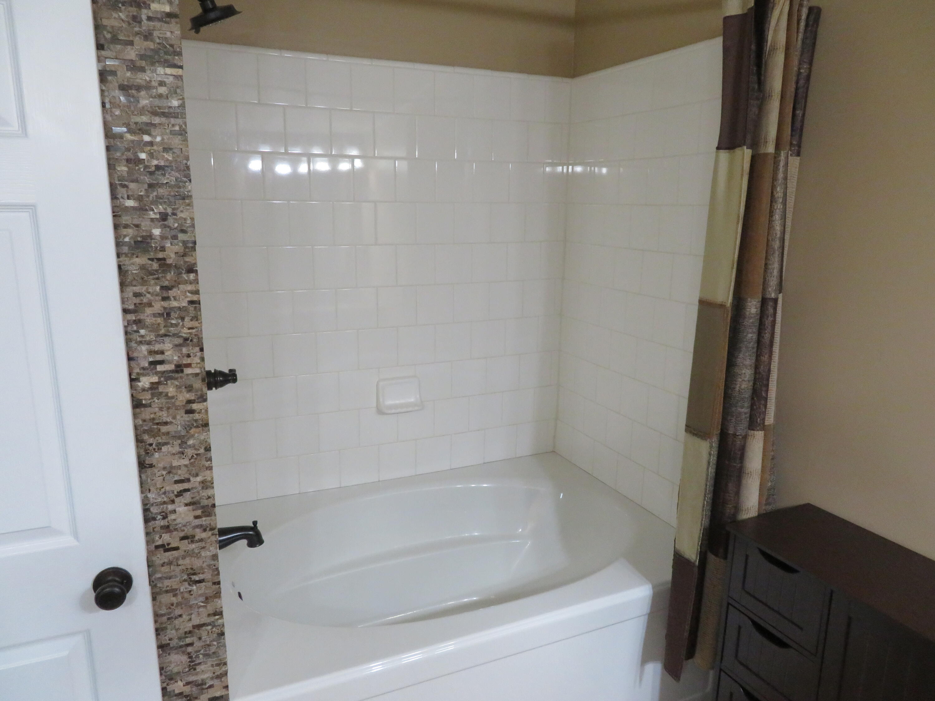 9560 North Meridian Road Pleasant Lake, MI 49272 - Photo 16 of 39 IMG_0761