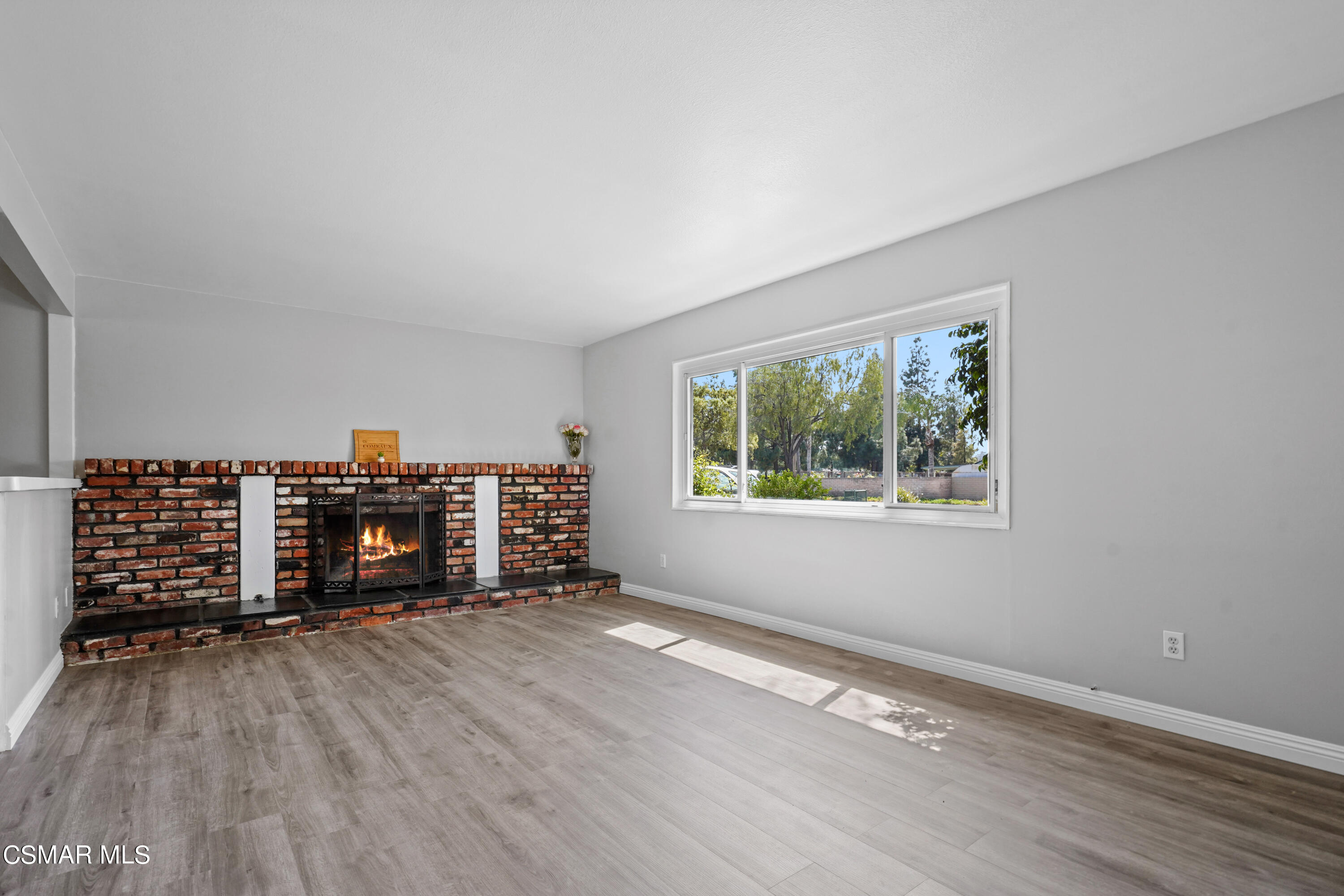 1278 First Street Simi Valley, CA 93065 - Photo 7 of 30 DSC04666