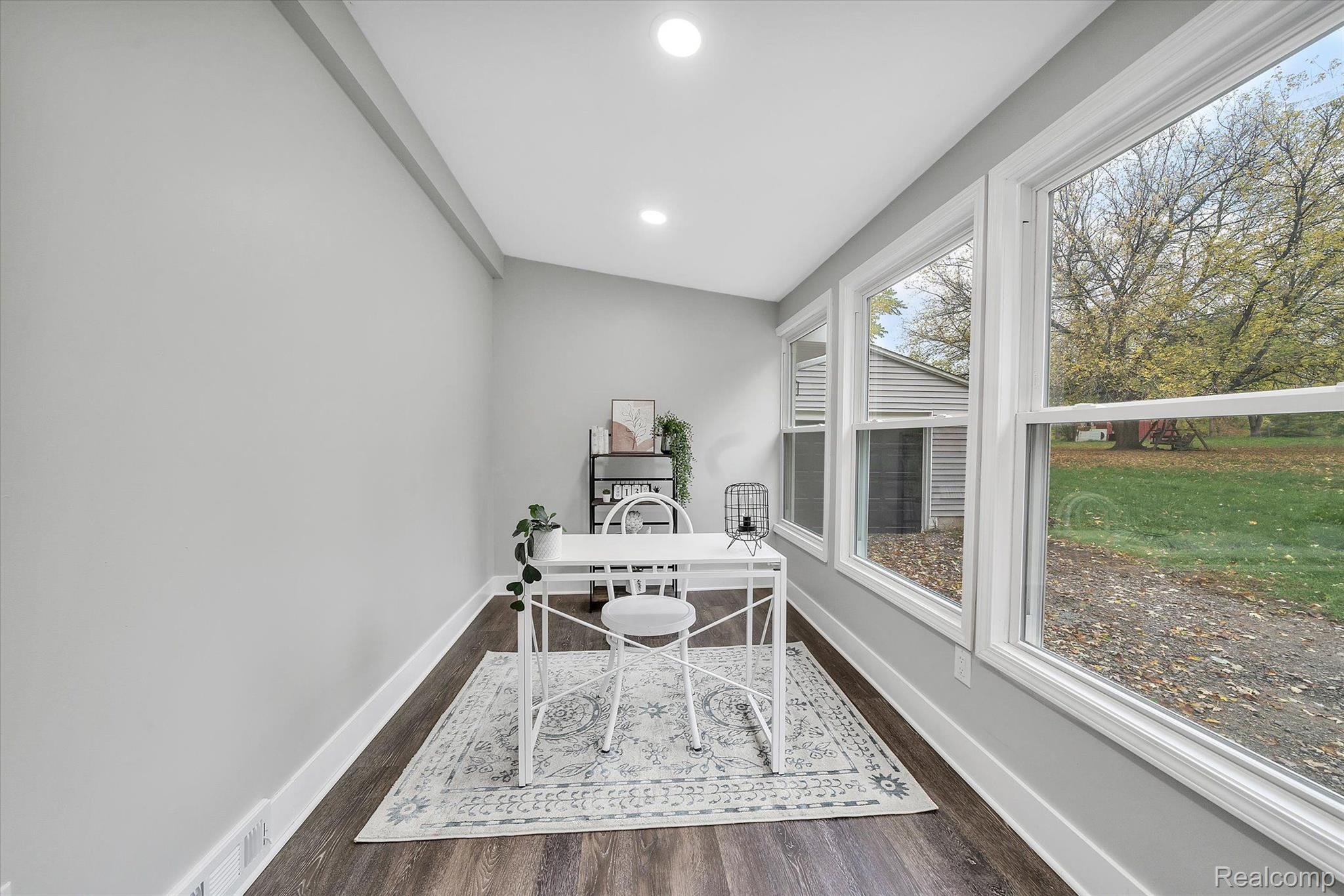 810 Pleasant Ridge Lake Orion, MI 48362 - Photo 15 of 41 Gallery Image 15