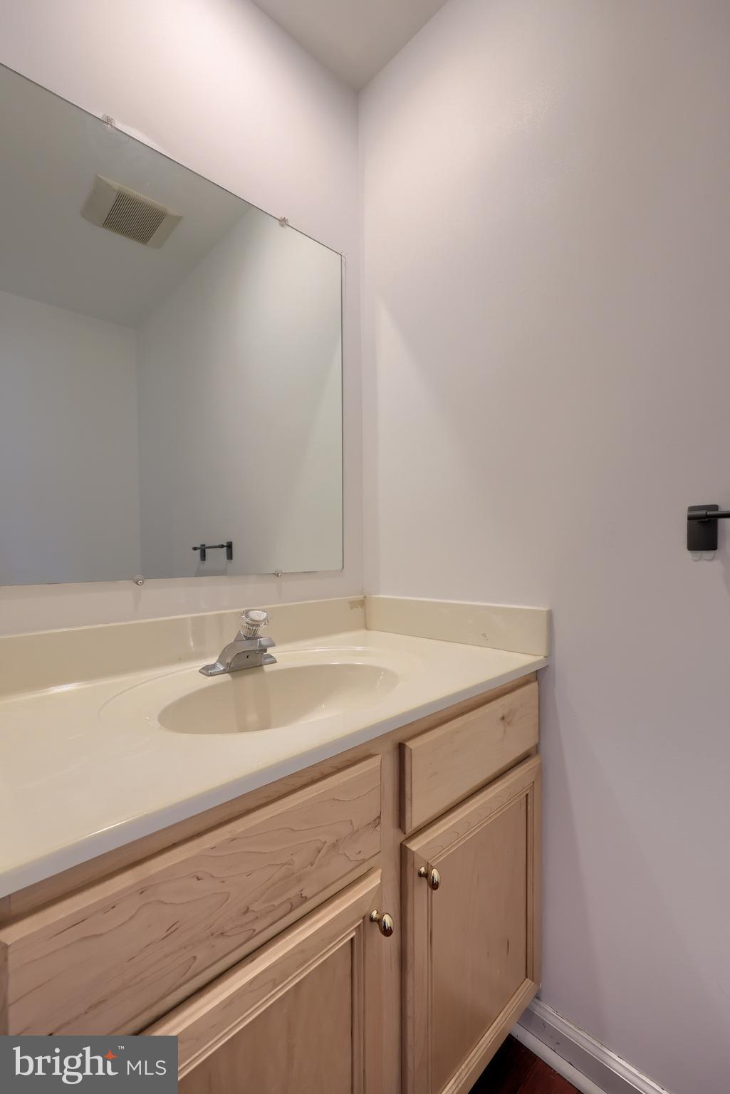 502 Chickadee Drive Lititz, PA 17543 - Photo 4 of 48 Gallery Image 4