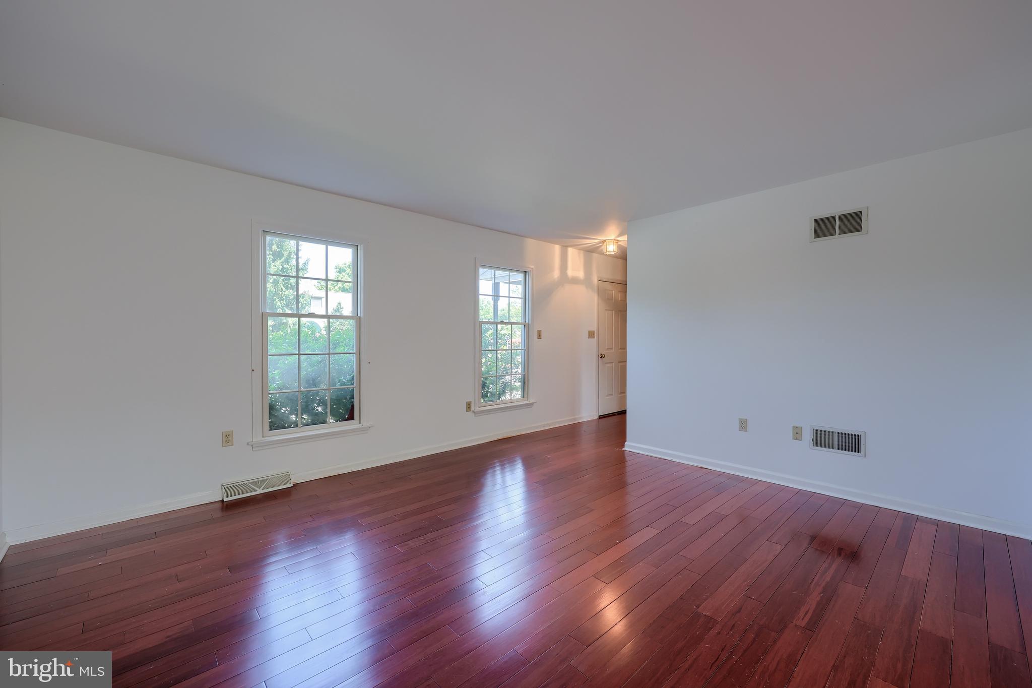 502 Chickadee Drive Lititz, PA 17543 - Photo 7 of 48 Gallery Image 7